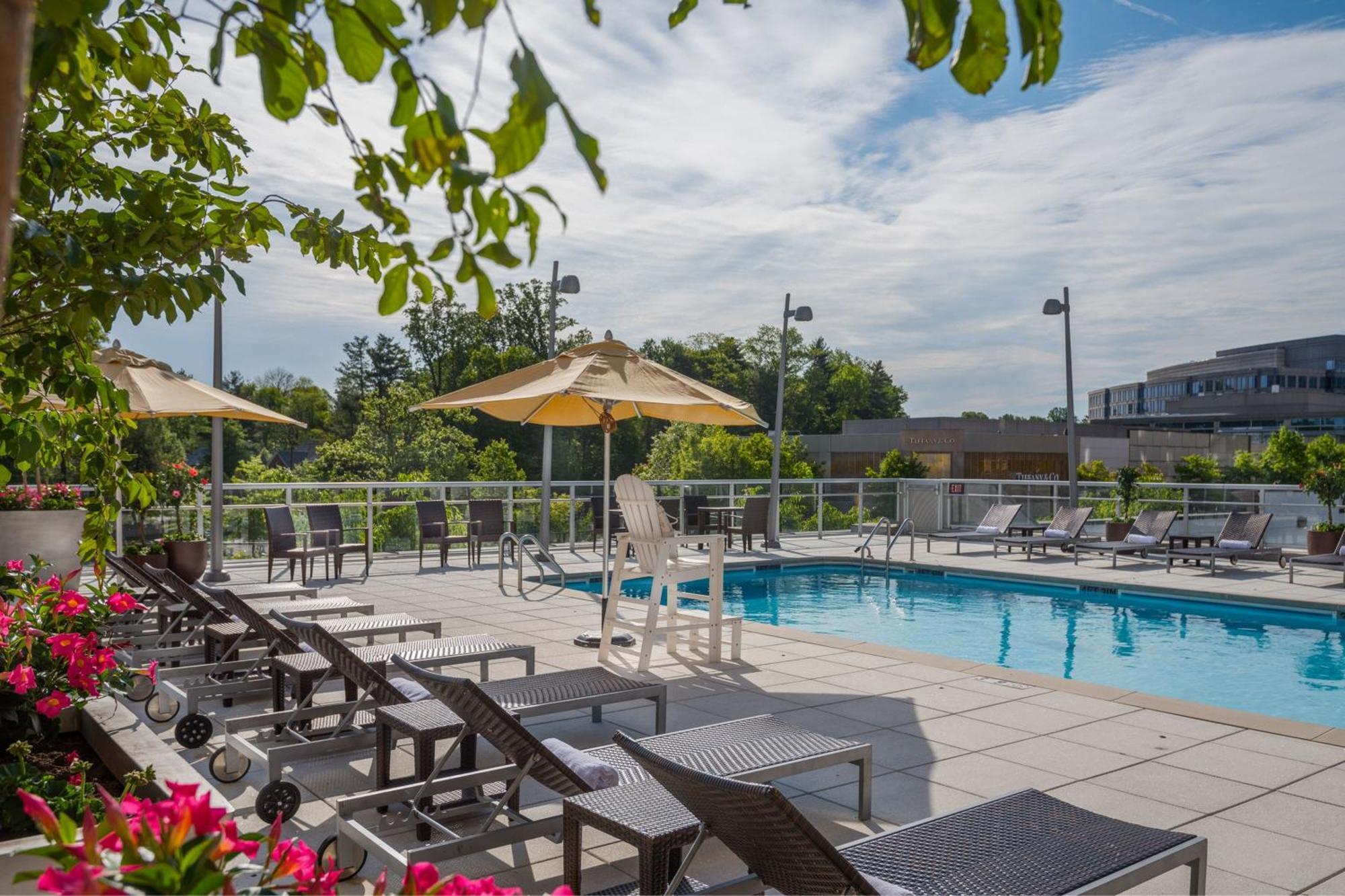 Hotel Courtyard By Marriott Bethesda Chevy Chase Extérieur photo