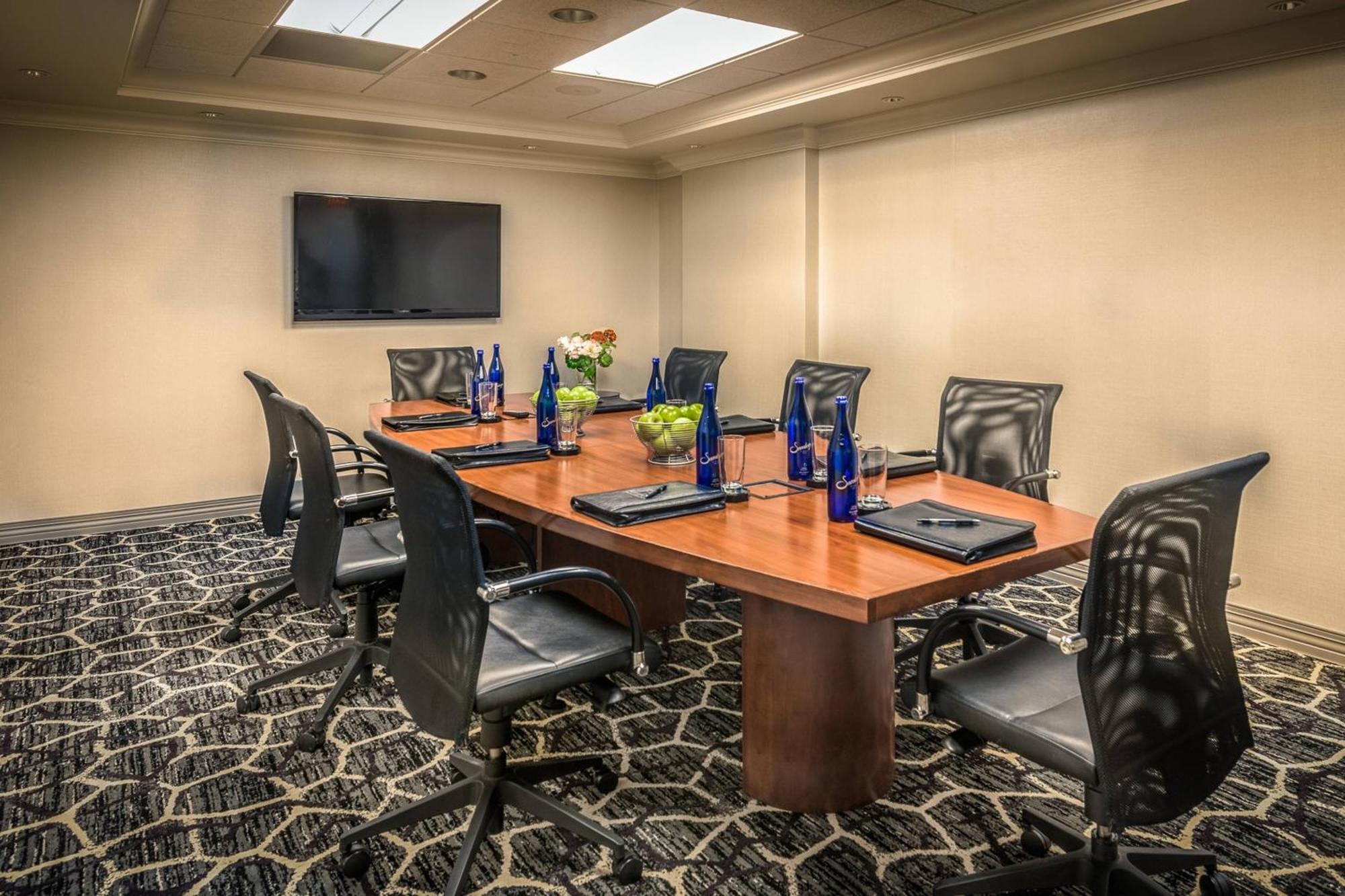 Hotel Courtyard By Marriott Bethesda Chevy Chase Extérieur photo