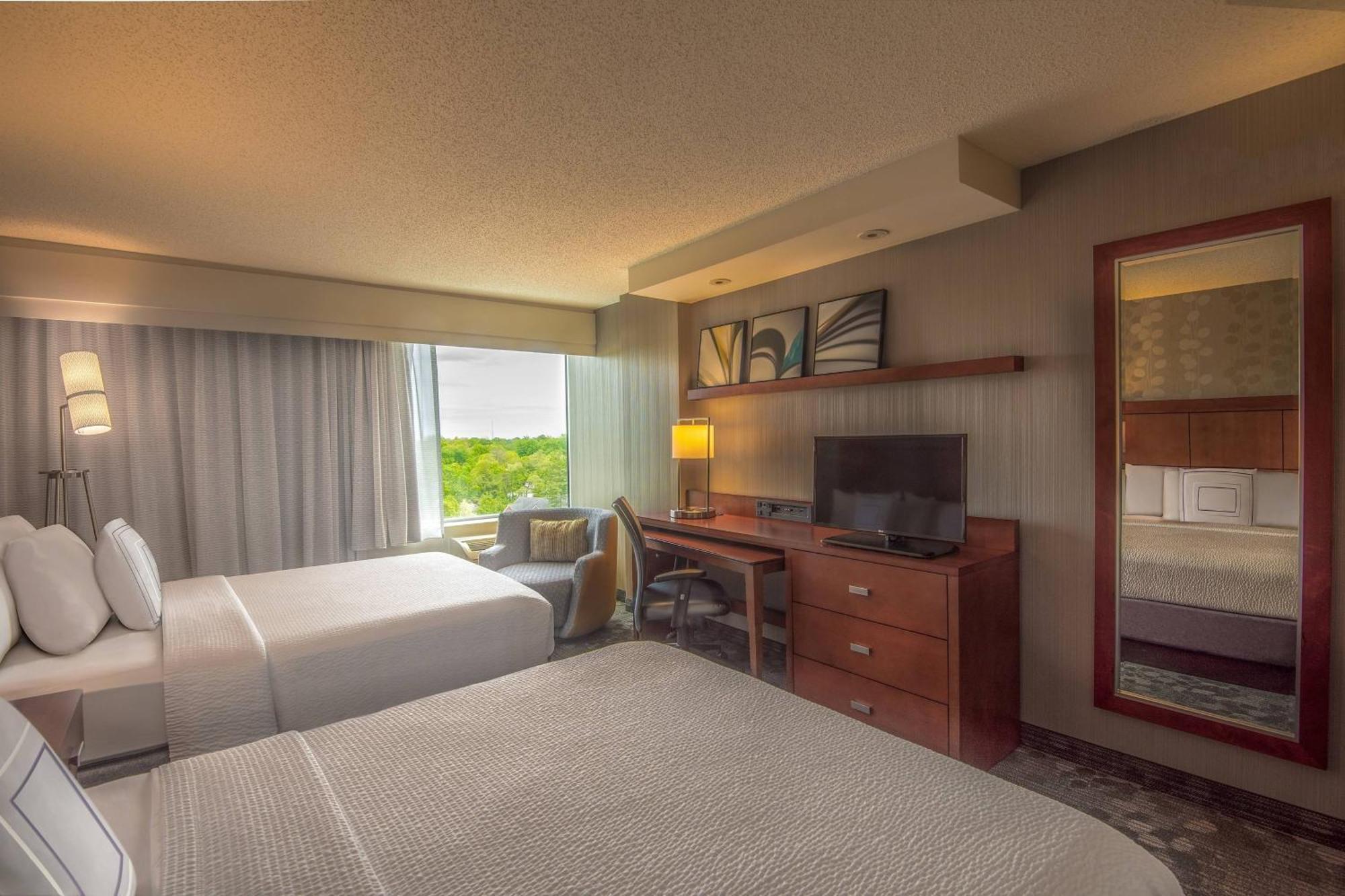 Hotel Courtyard By Marriott Bethesda Chevy Chase Extérieur photo