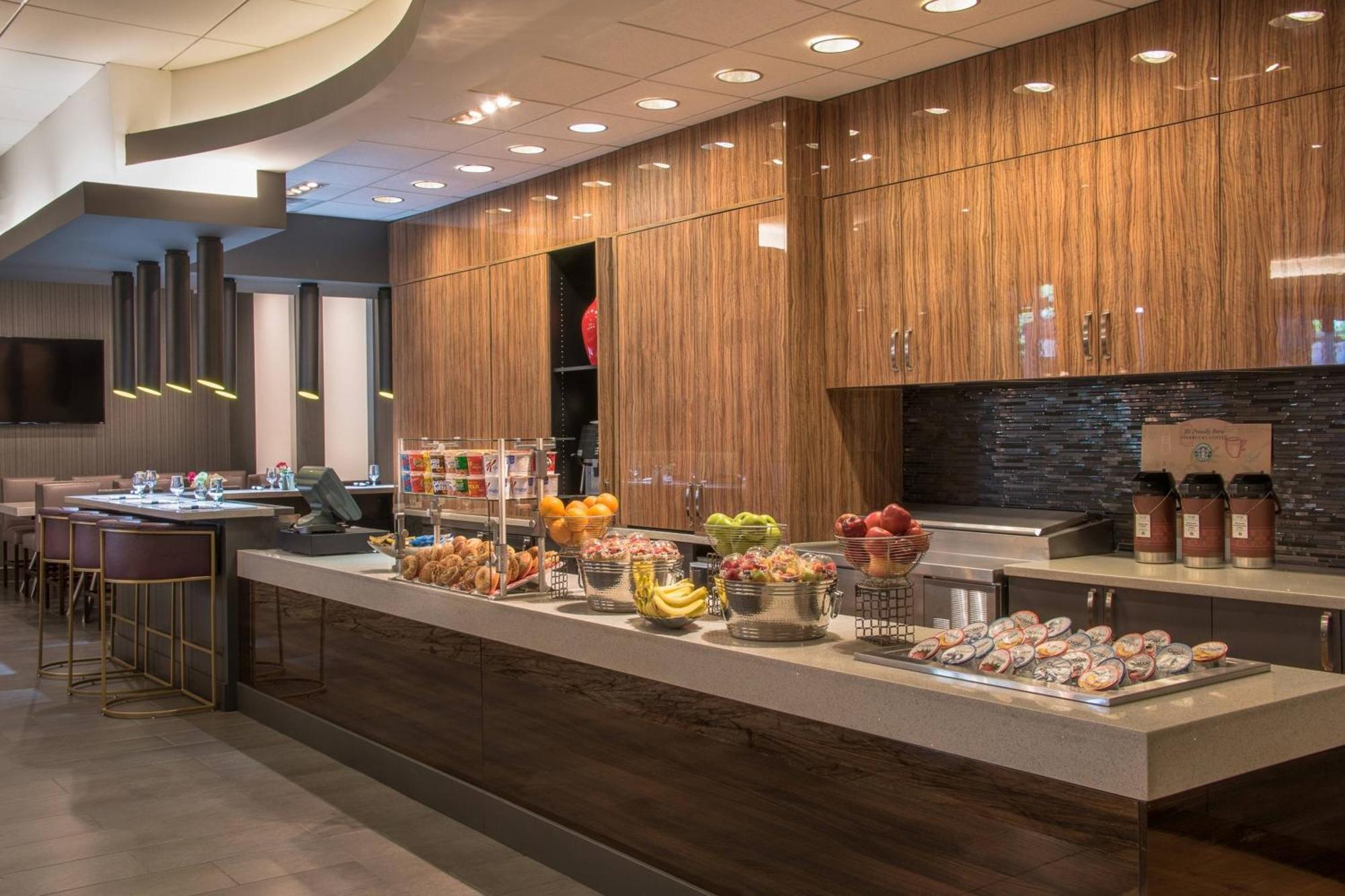 Hotel Courtyard By Marriott Bethesda Chevy Chase Extérieur photo