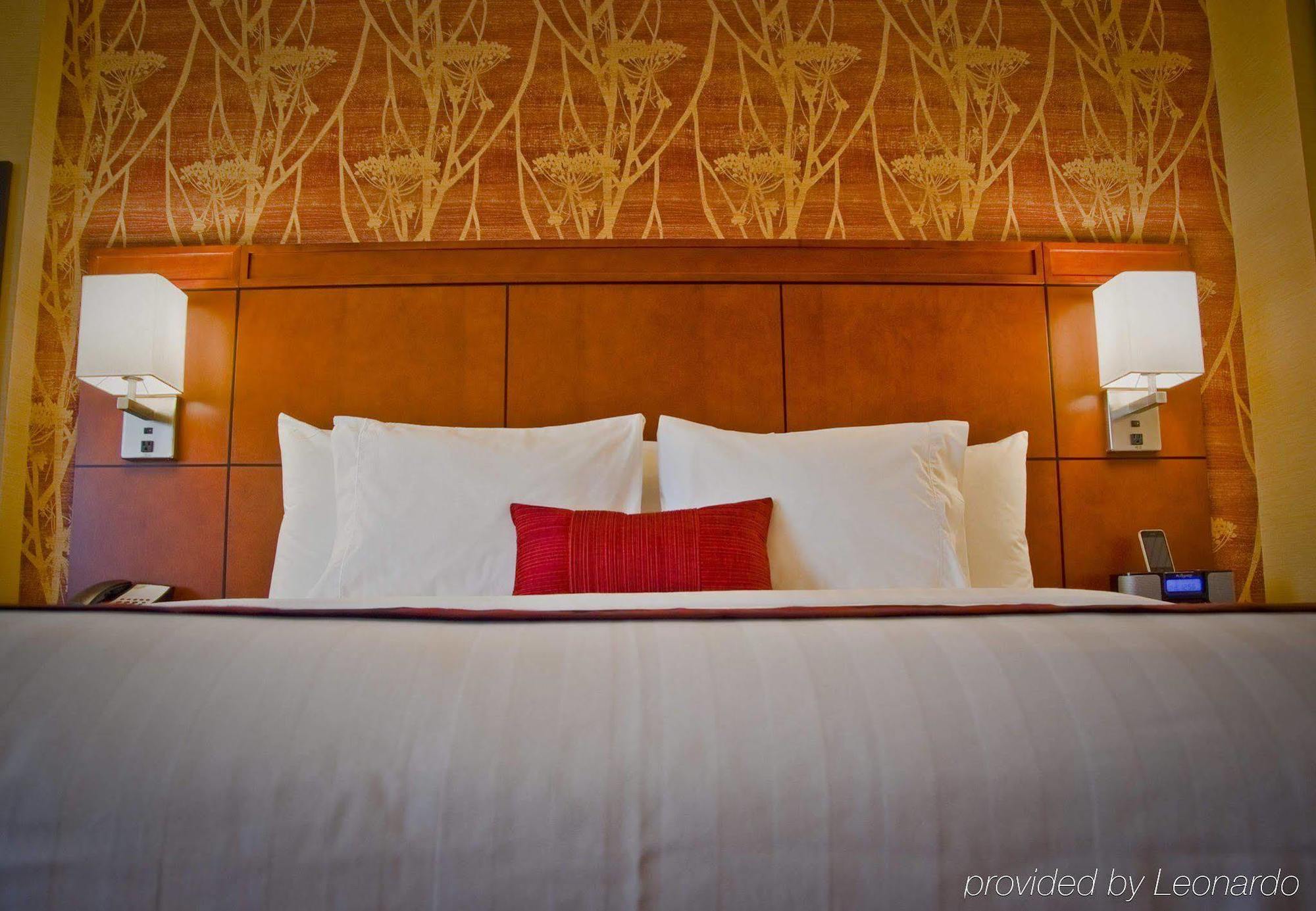 Hotel Courtyard By Marriott Bethesda Chevy Chase Extérieur photo