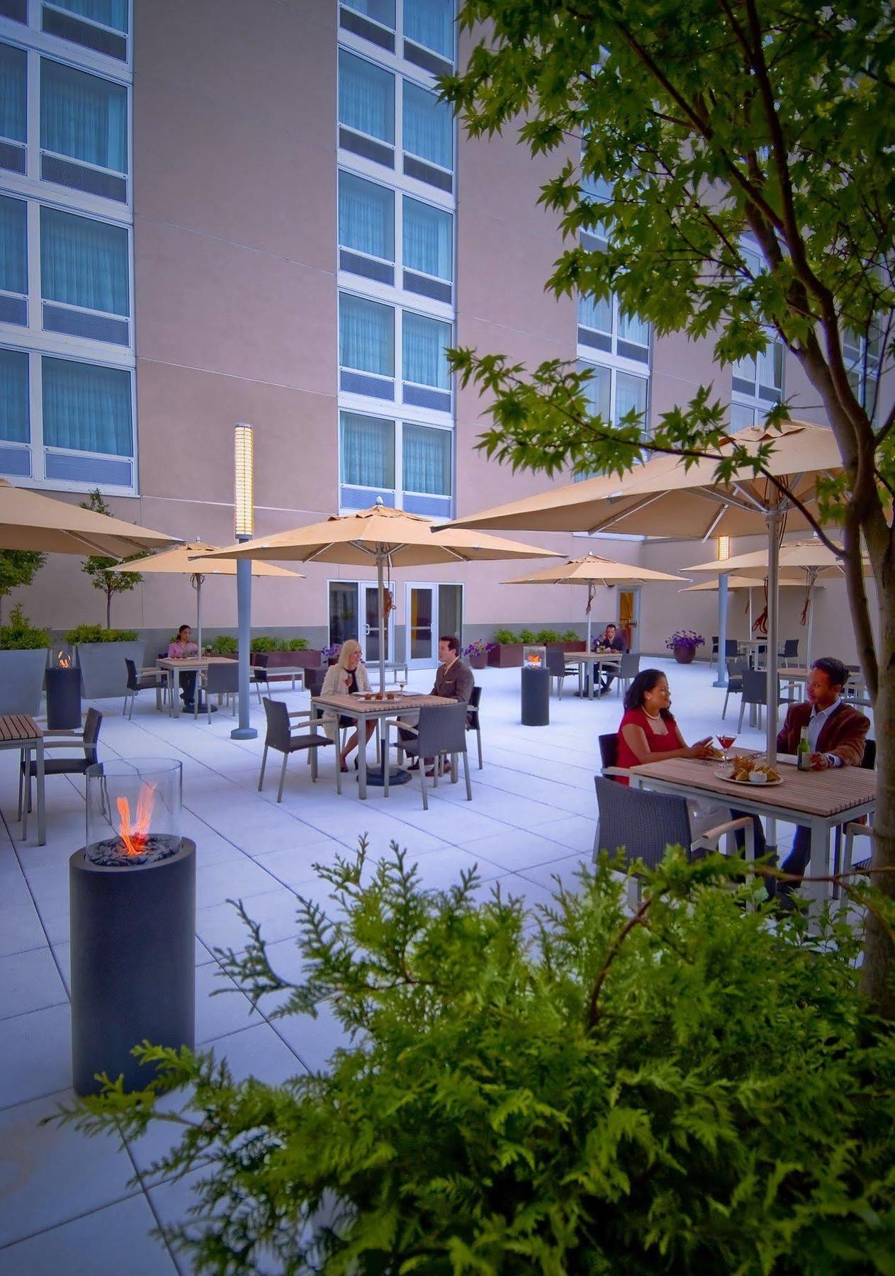 Hotel Courtyard By Marriott Bethesda Chevy Chase Extérieur photo